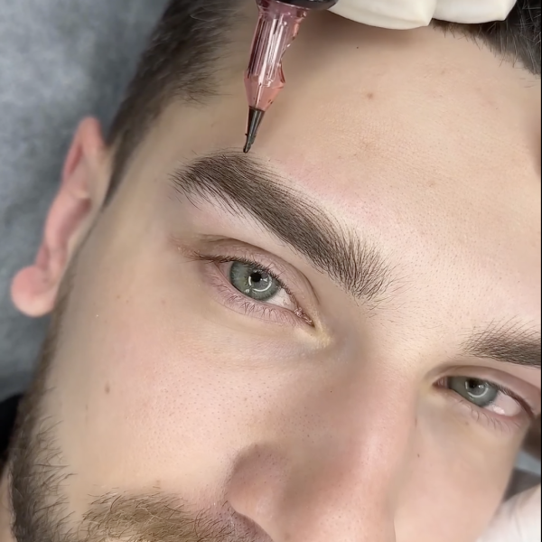 https://www.instagram.com/featherbrowslv
